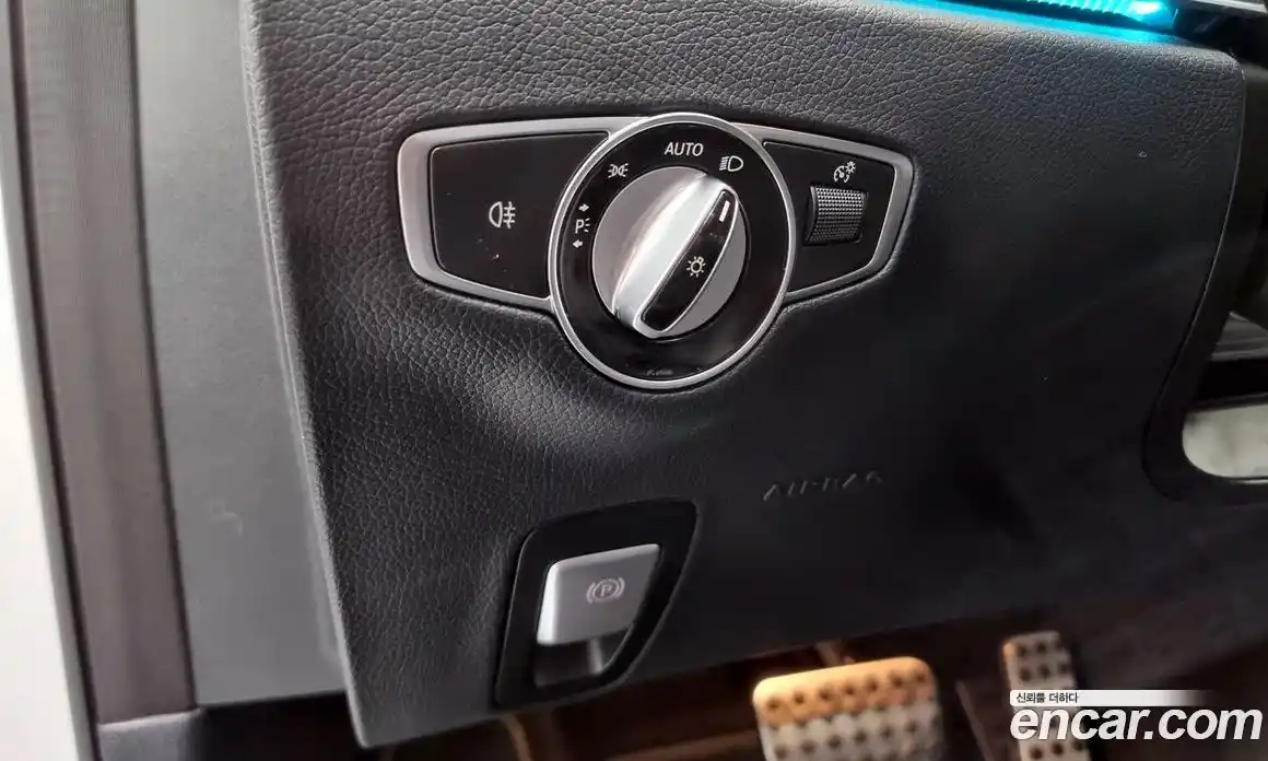 Mercedes-Benz E-Class 2021 1.9 Автомат в Москве № 495037, фото 16