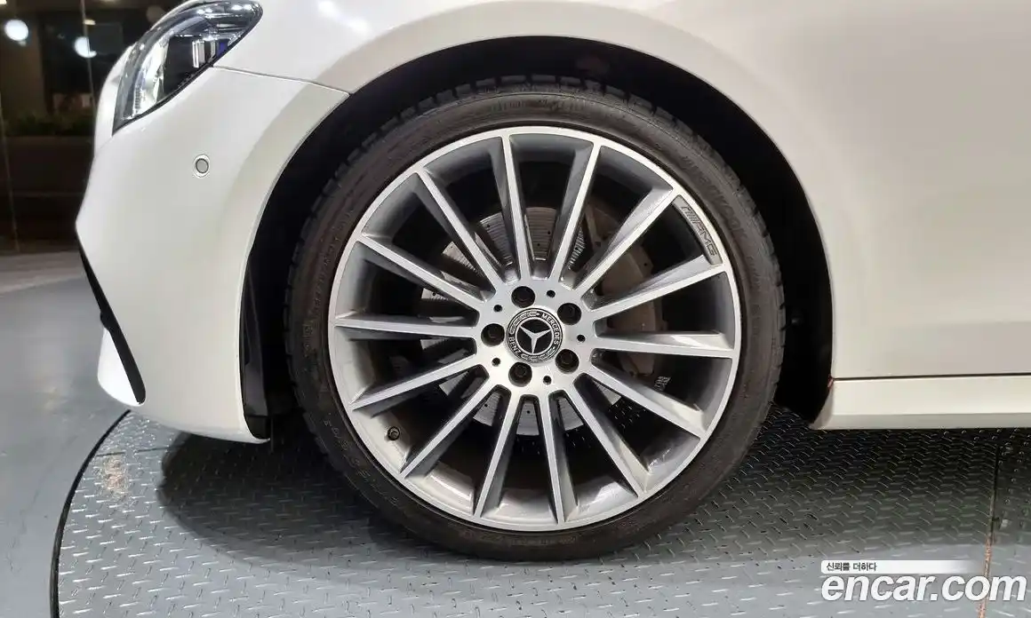 Mercedes-Benz E-Class 2021 1.9 Автомат в Москве № 495037, фото 5