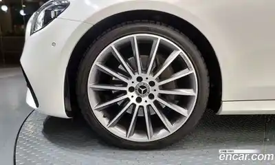 Mercedes-Benz E-Class 2021 1.9 Автомат в Москве № 495037, миниатюра 5