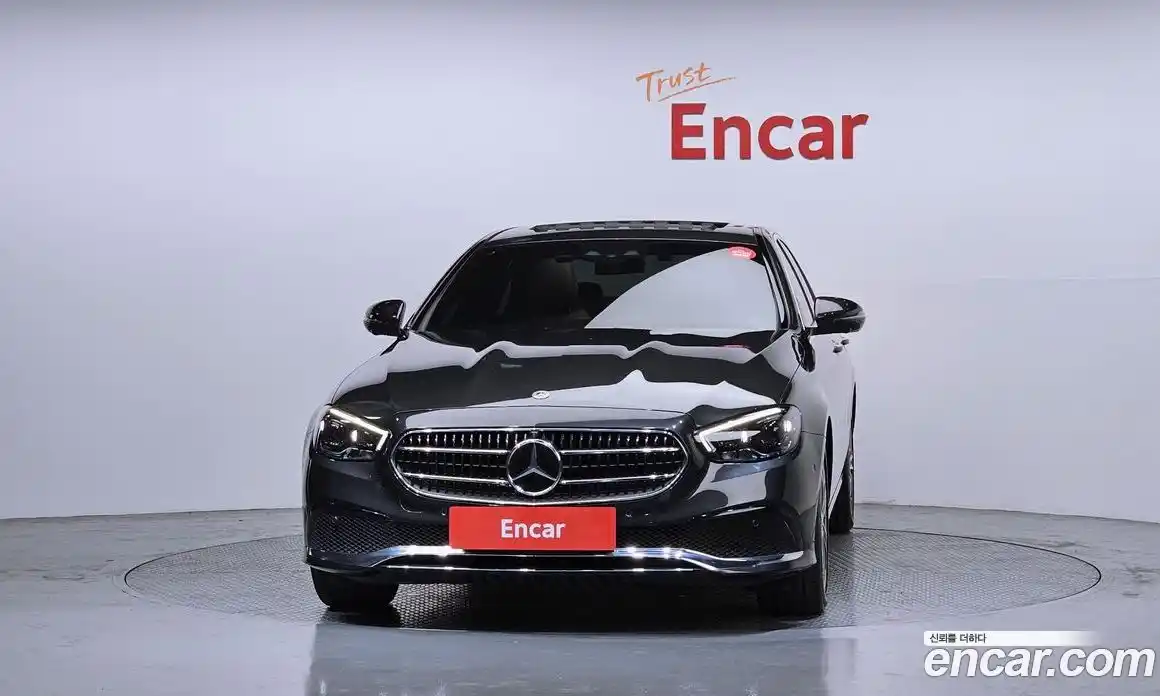 Mercedes-Benz E-Class 2021 2.0 Автомат в Москве № 495047, фото 3