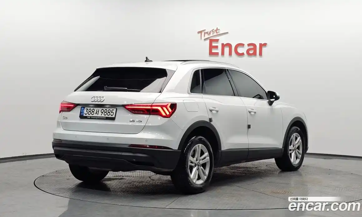 Audi Q3 2020 2.0 Автомат в Москве № 496440, фото 1