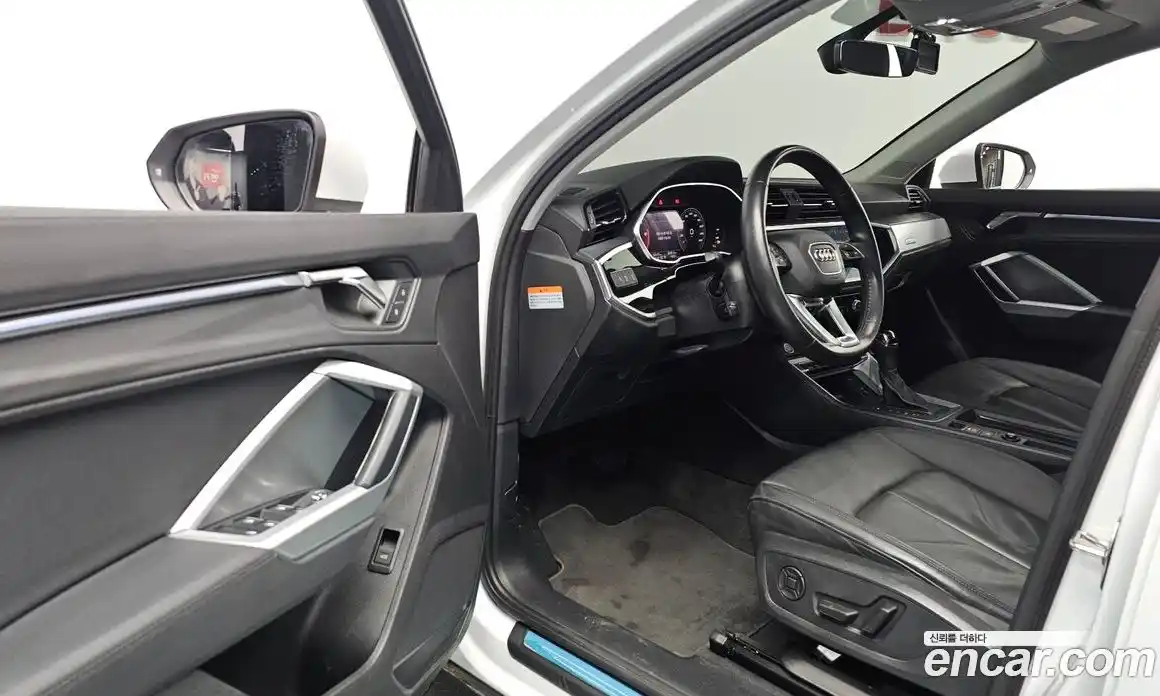 Audi Q3 2020 2.0 Автомат в Москве № 496440, фото 9