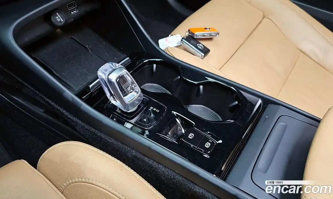 Volvo XC40 2021 2.0 Автомат в Москве № 497539, фото 9