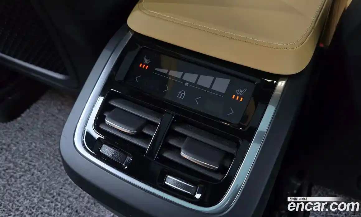 Volvo XC90 2023 2.0 Автомат в Москве № 497590, фото 19