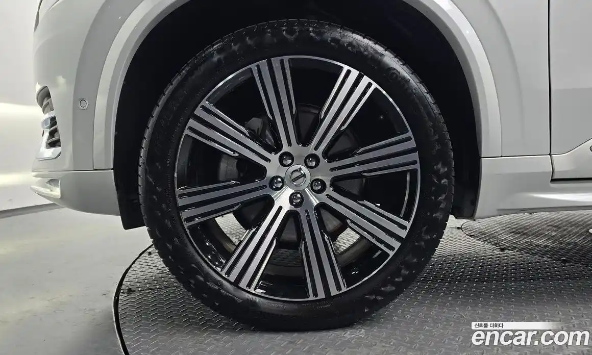 Volvo XC90 2023 2.0 Автомат в Москве № 497590, фото 5