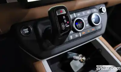 Land Rover Defender 2025 3.0 Автомат в Москве № 498586, миниатюра 9