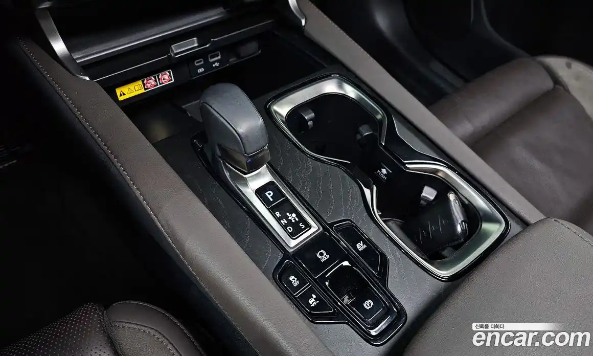 Lexus RX 2023 2.5 Автомат в Москве № 499628, фото 9