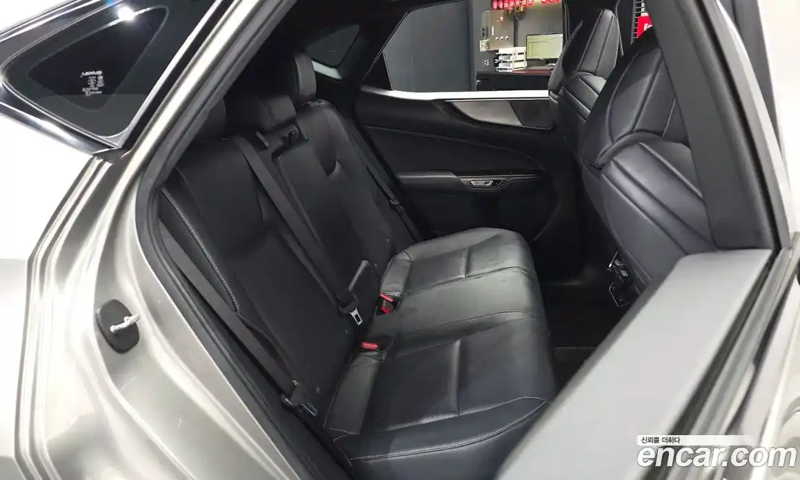 Lexus NX 2023 2.5 Автомат в Москве № 499632, фото 12