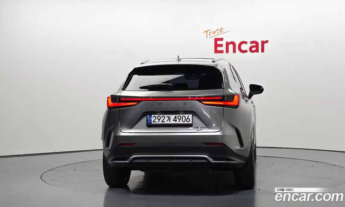 Lexus NX 2023 2.5 Автомат в Москве № 499632, фото 4