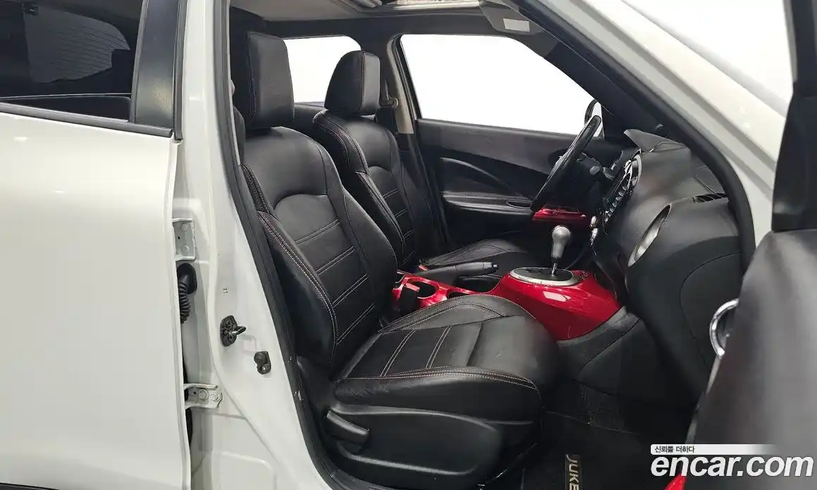 Nissan Juke 2014 1.6 Автомат в Москве № 500586, фото 10