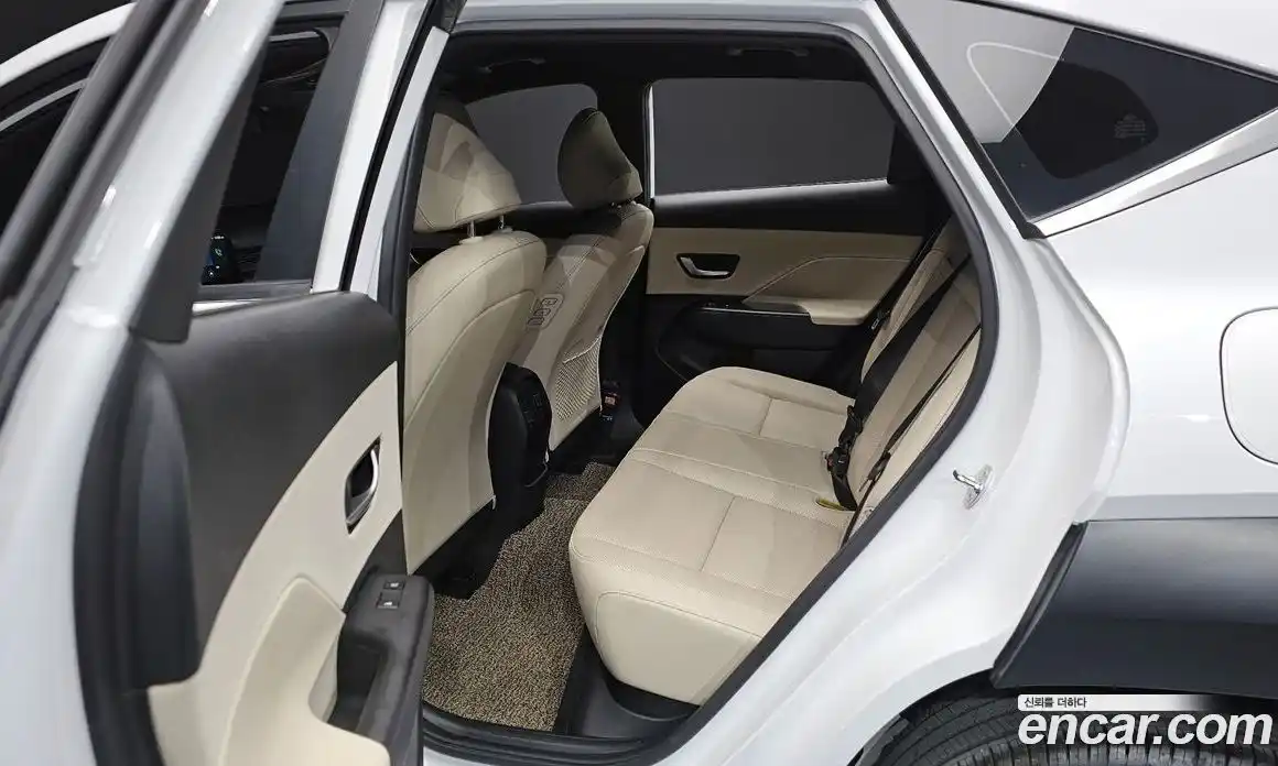 Hyundai Kona 2023 1.6 Автомат в Москве № 517115, фото 11