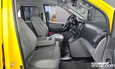 Hyundai Starex 2020 2.5 Автомат в Москве № 518260, миниатюра 10