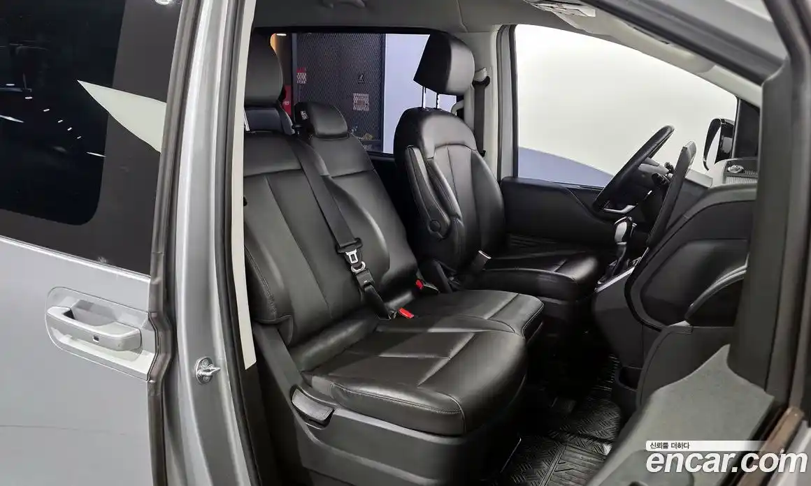 Hyundai Staria 2023 2.2 Автомат в Москве № 518326, фото 12