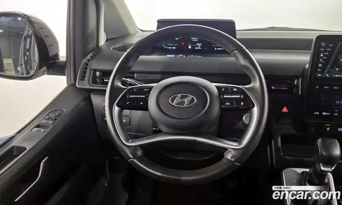 Hyundai Staria 2023 2.2 Автомат в Москве № 518326, фото 13