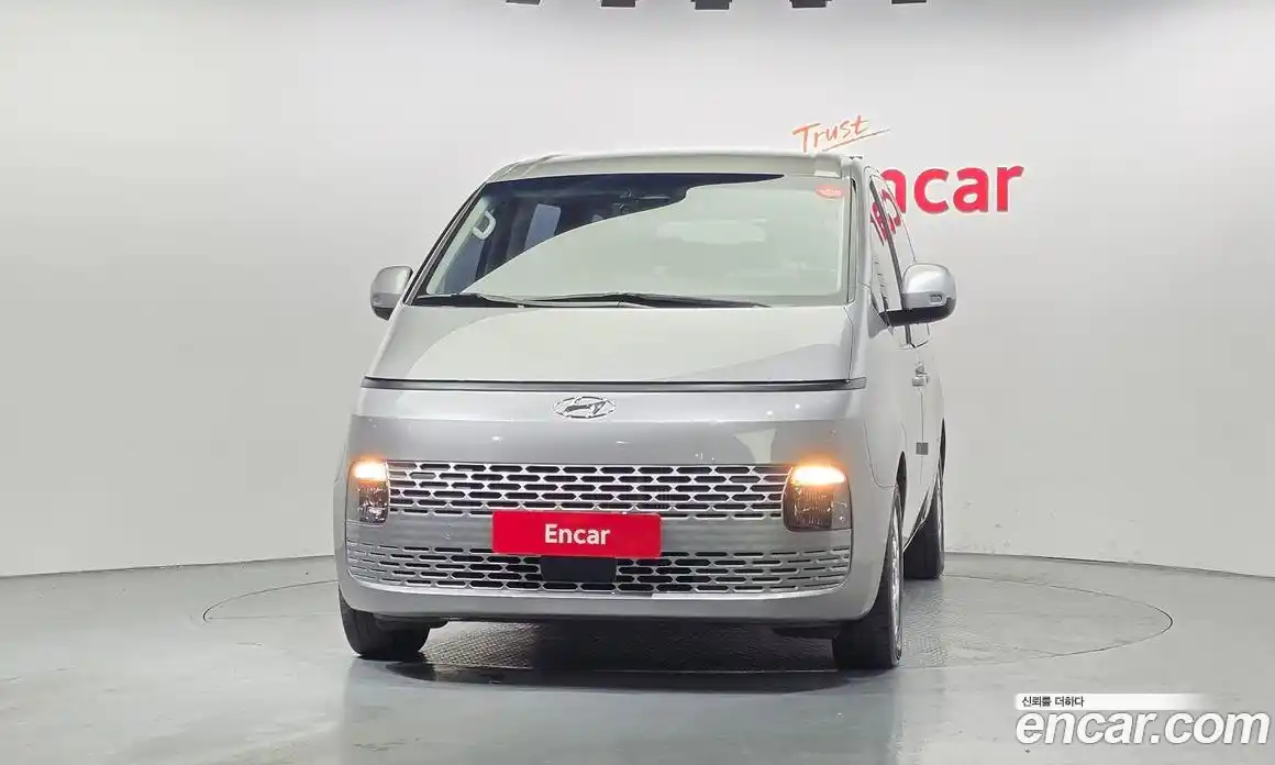 Hyundai Staria 2023 2.2 Автомат в Москве № 518326, фото 3