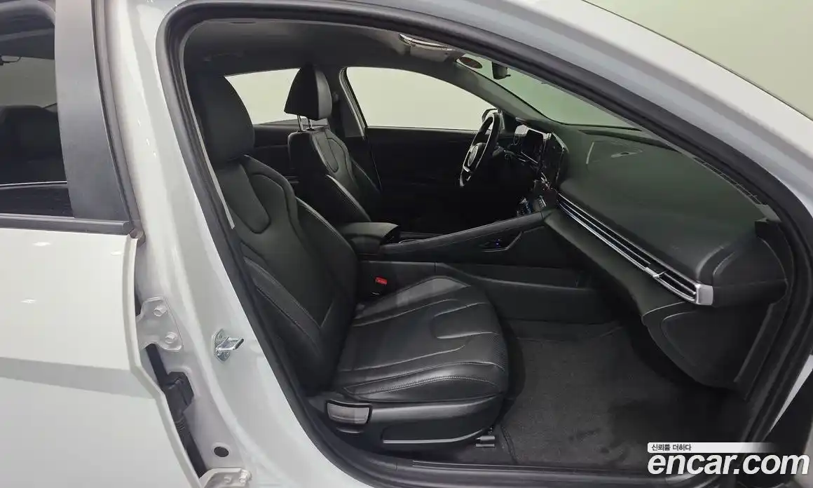 Hyundai Avante 2024 1.6 Автомат в Москве № 519038, фото 10