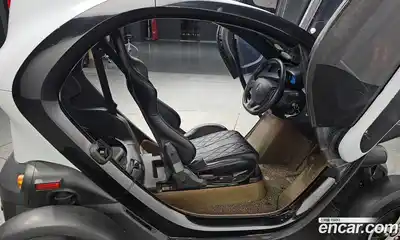 Renault Twizy 2018 0.1 Автомат в Москве № 520386, миниатюра 11