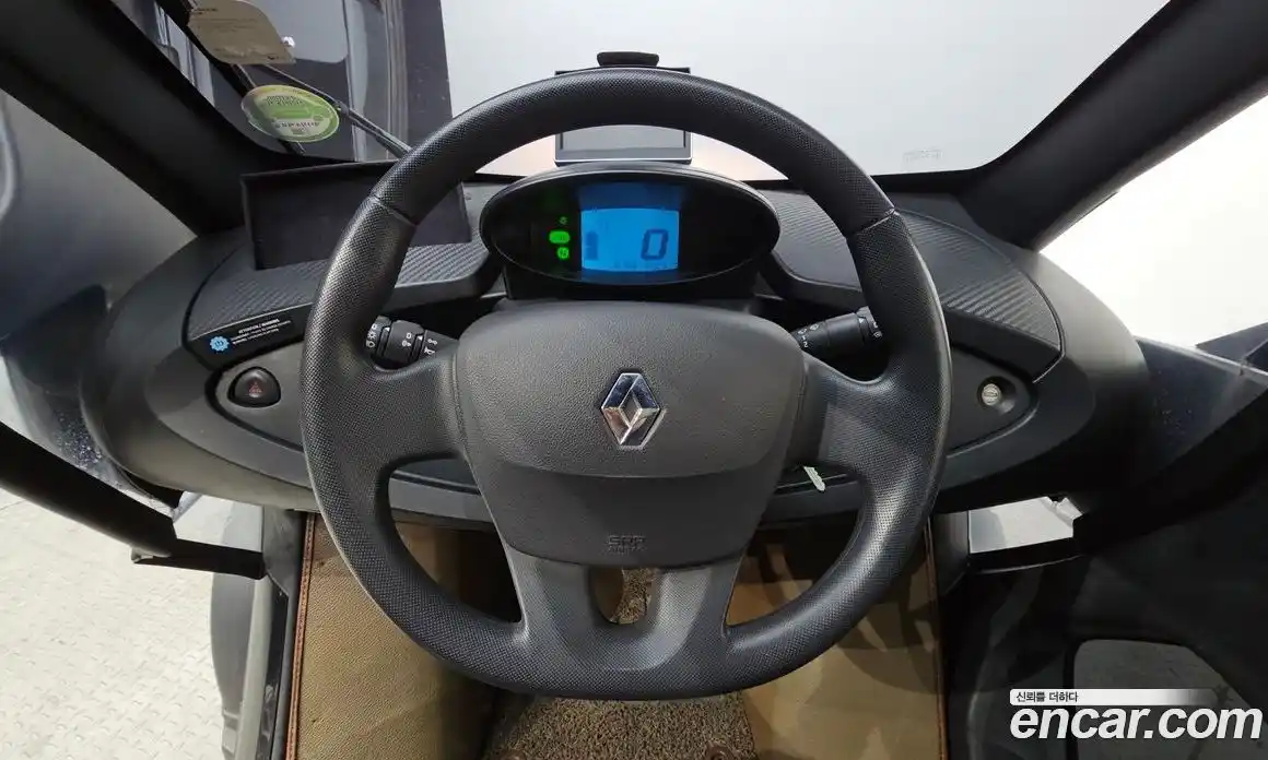 Renault Twizy 2018 0.1 Автомат в Москве № 520386, фото 13