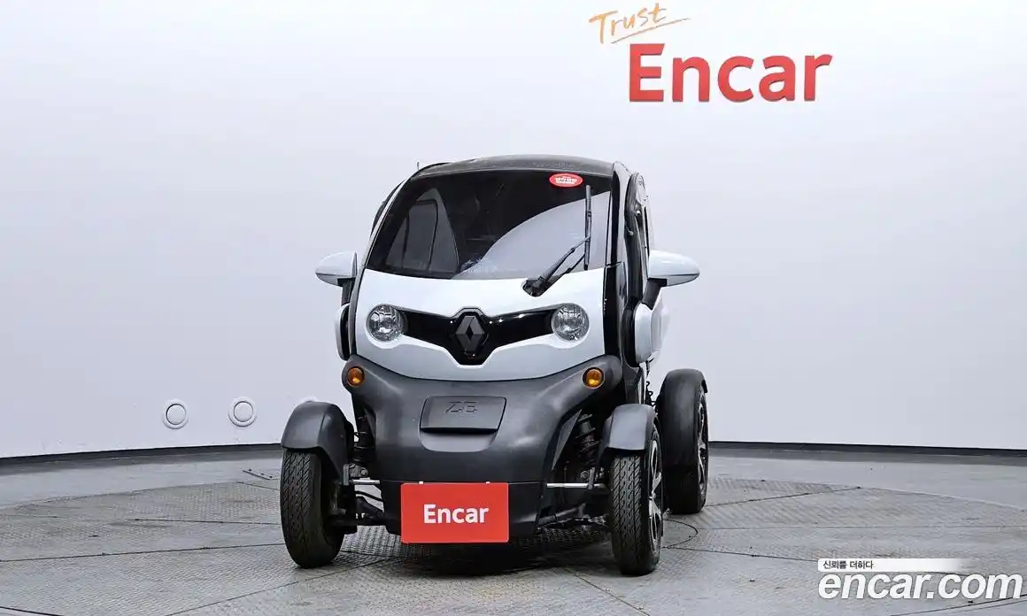 Renault Twizy 2018 0.1 Автомат в Москве № 520386, фото 3