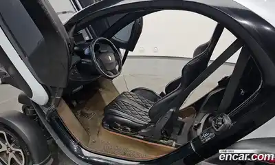 Renault Twizy 2018 0.1 Автомат в Москве № 520386, миниатюра 10