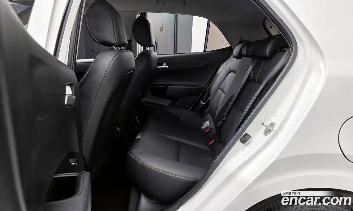 Kia Morning 2023 1.0 Автомат в Москве № 522047, фото 11