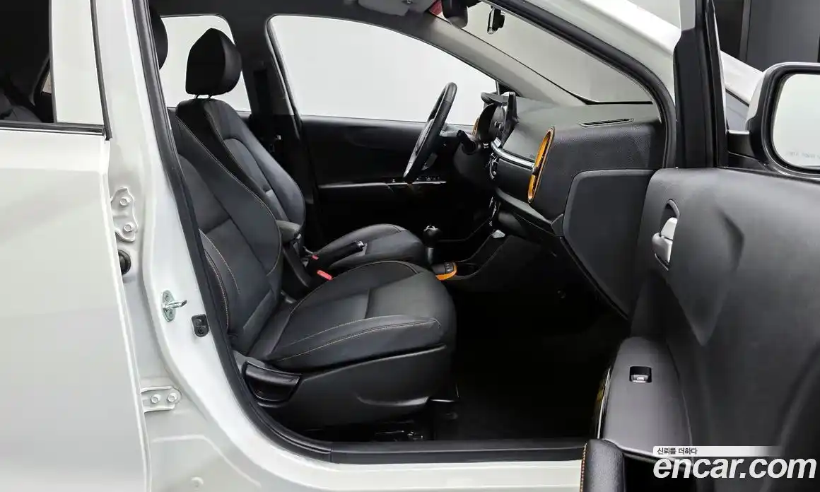 Kia Morning 2023 1.0 Автомат в Москве № 522047, фото 9