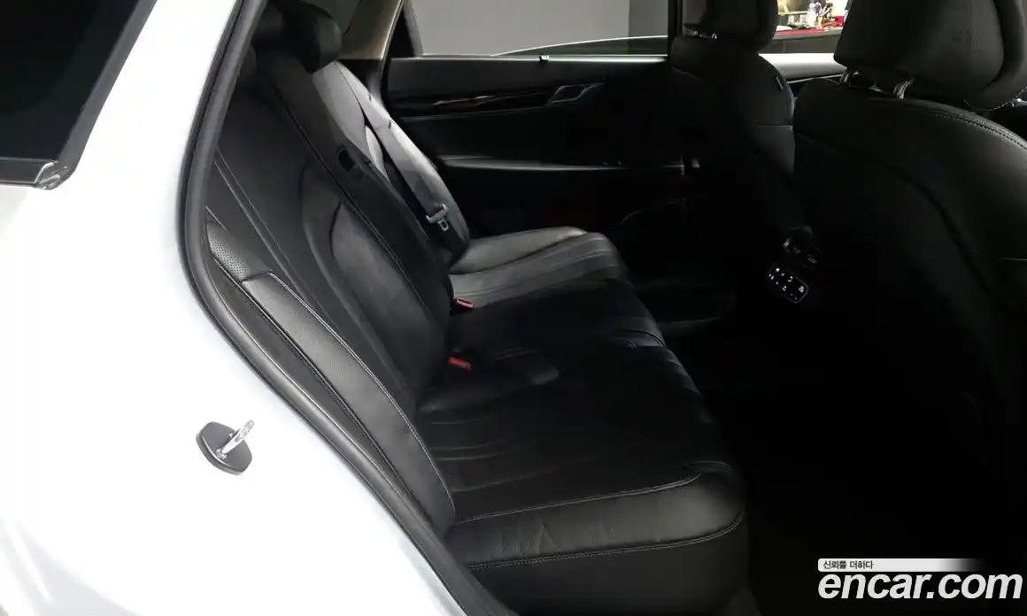 Genesis G80 2022 2.5 Автомат в Москве № 524094, фото 12