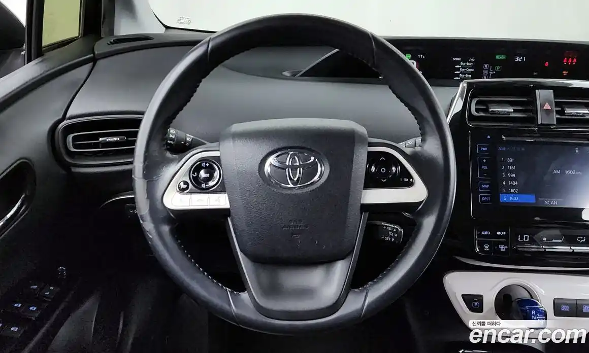 Toyota Prius 2017 1.8 Автомат в Москве № 524724, фото 13