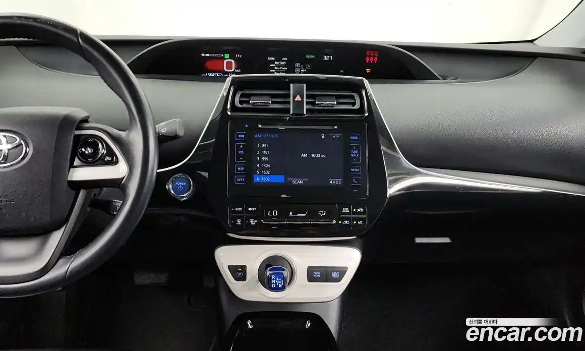 Toyota Prius 2017 1.8 Автомат в Москве № 524724, фото 14