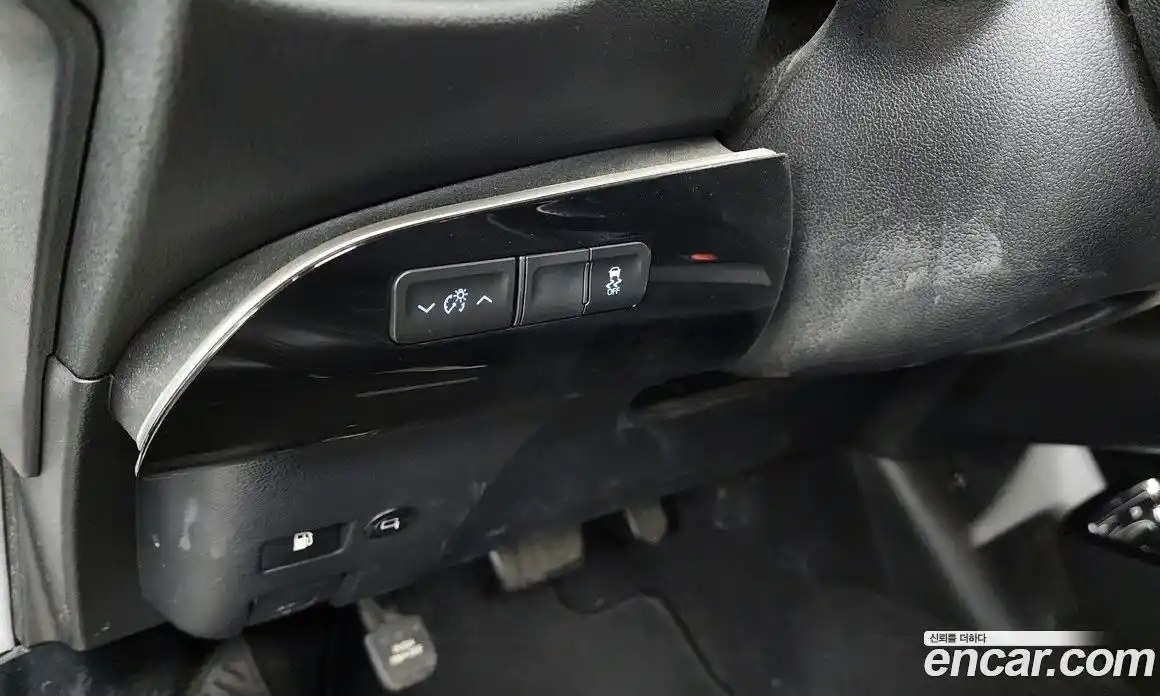 Toyota Prius 2017 1.8 Автомат в Москве № 524724, фото 16