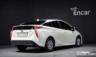 Toyota Prius 2017 1.8 Автомат в Москве № 524724, миниатюра 2
