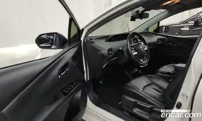 Toyota Prius 2017 1.8 Автомат в Москве № 524724, миниатюра 10