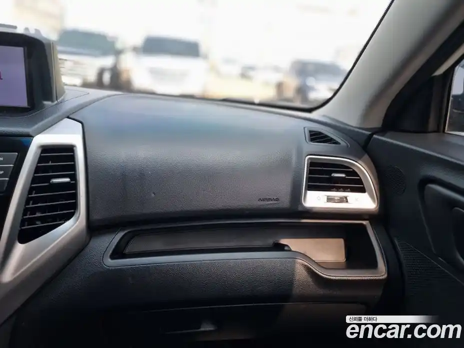 SsangYong TIBOLI 2015 1.6 Автомат в Москве № 527089, фото 16