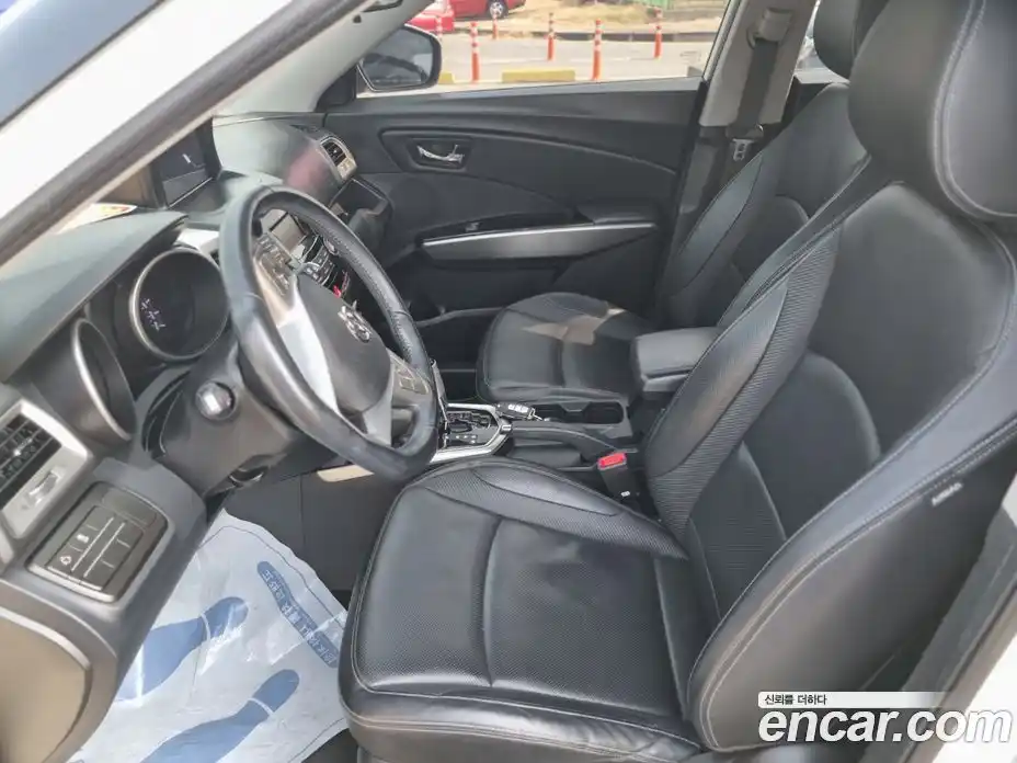 SsangYong TIBOLI 2015 1.6 Автомат в Москве № 527089, фото 10