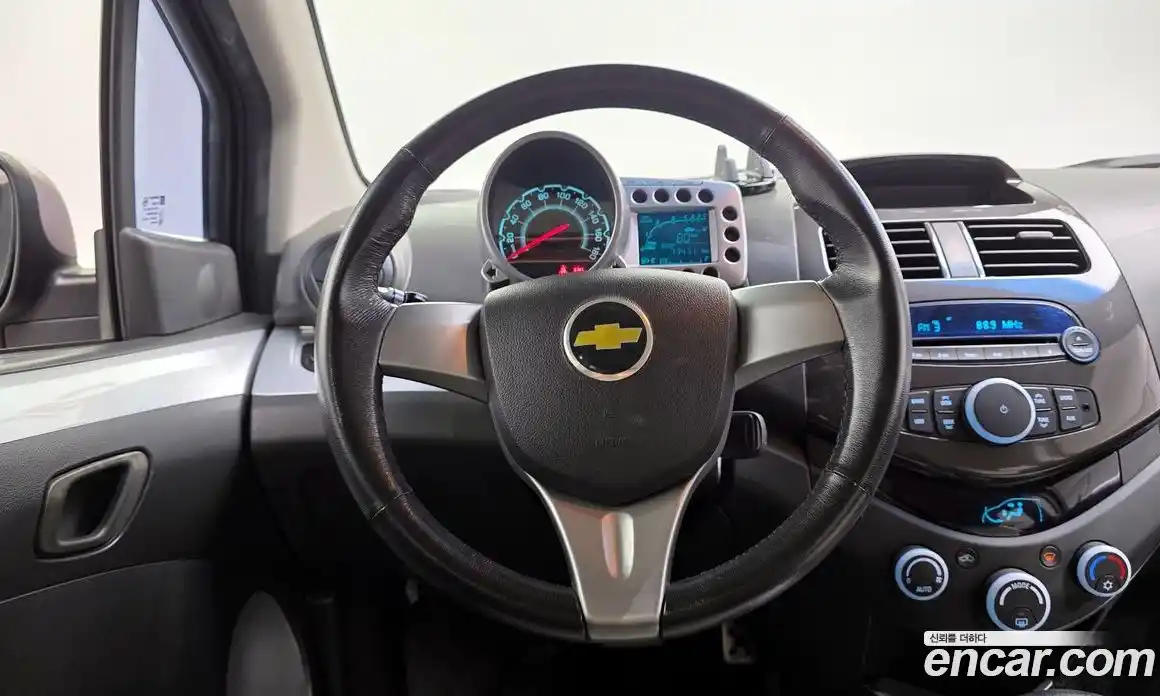 Chevrolet Matiz 2011 1.0 Автомат в Москве № 527947, фото 13