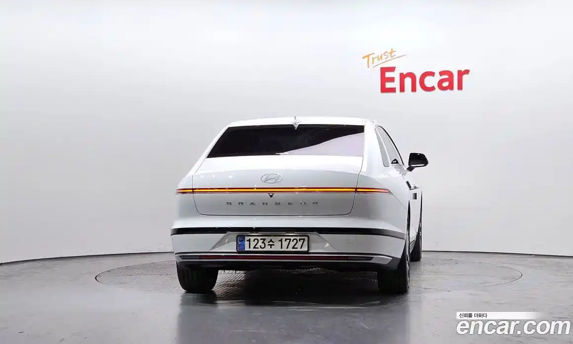 Hyundai Grandeur 2023 2.5 Автомат в Москве № 530600, фото 4