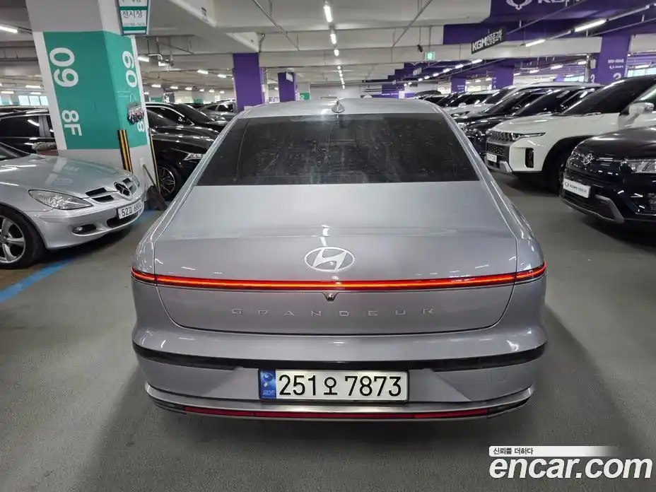 Hyundai Grandeur 2023 2.5 Автомат в Москве № 531171, фото 4
