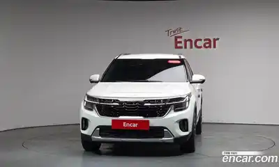 Kia Seltos 2023 1.6 Автомат в Москве № 532033, миниатюра 2