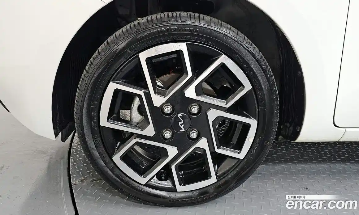 Kia Ray 2023 1.0 Автомат в Москве № 532593, фото 5