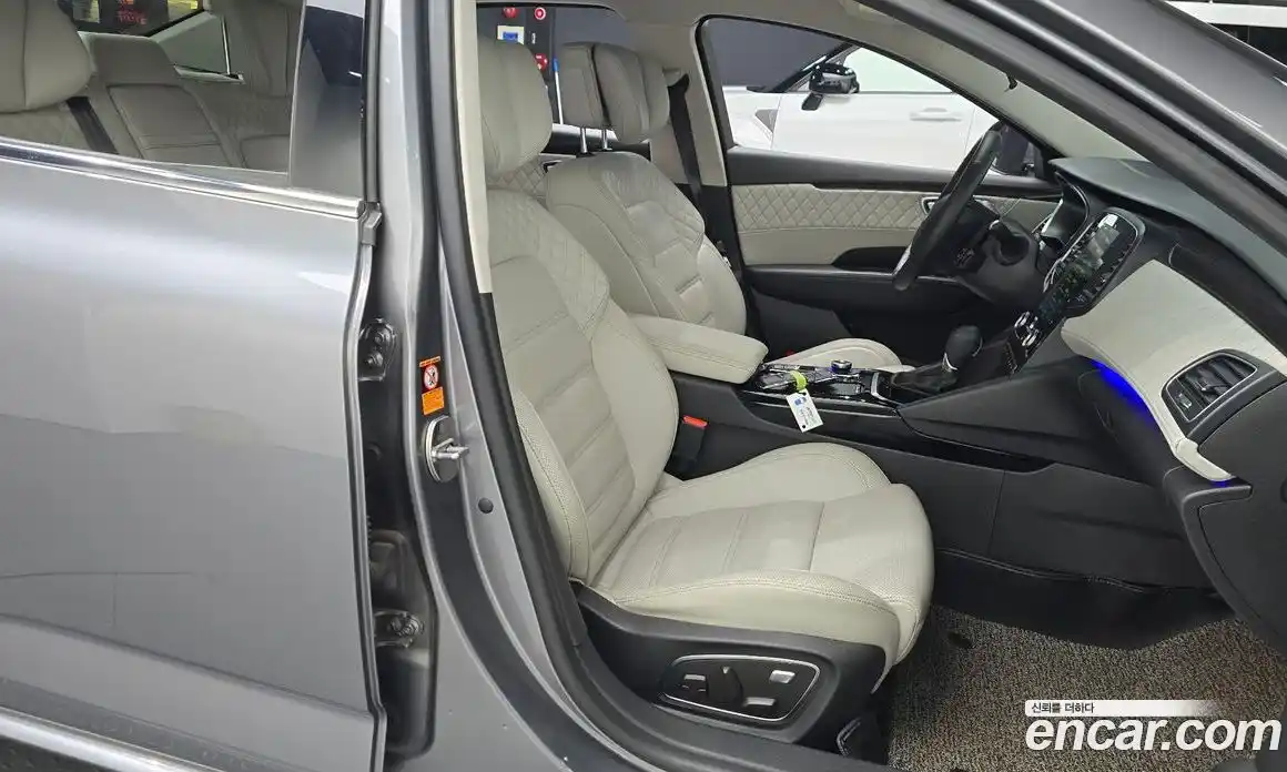 Renault SM6 2016 1.6 Автомат в Москве № 533916, фото 10