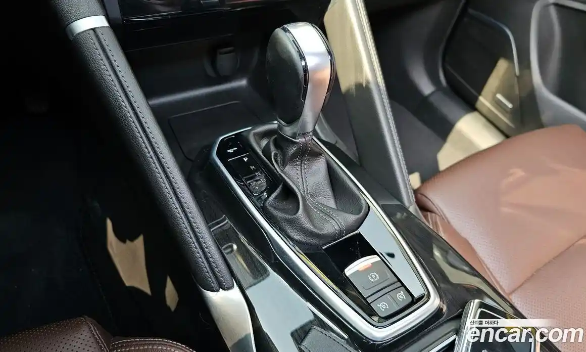 Renault QM6 2017 2.0 Автомат в Москве № 534283, фото 9