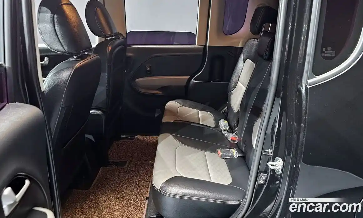 Kia Ray 2021 1.0 Автомат в Москве № 534920, фото 12