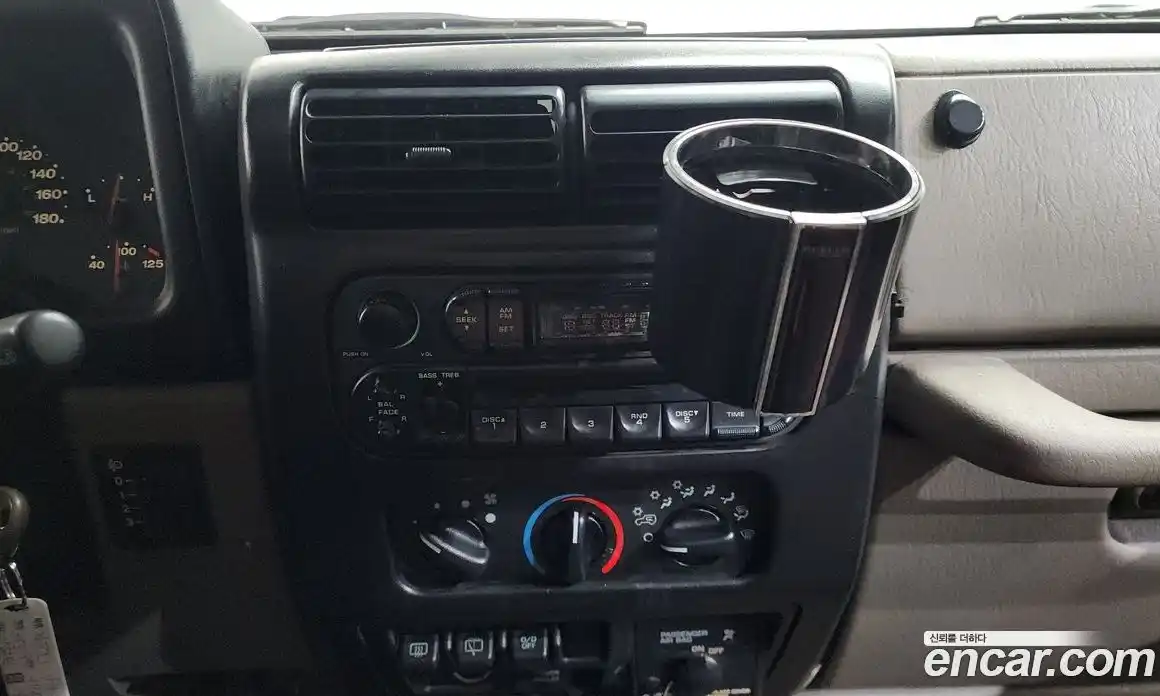 Jeep Wrangler 2003 4.0 Автомат в Москве № 535058, фото 17