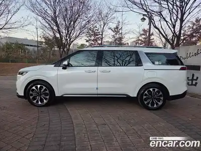 Kia Canival 2023 3.5 Автомат в Москве № 53645, миниатюра 5