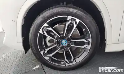 BMW iX1 2024 0.2 Автомат в Москве № 538340, миниатюра 5