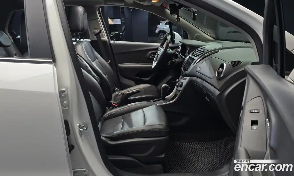 Chevrolet Trax 2013 1.4 Автомат в Москве № 540151, фото 10