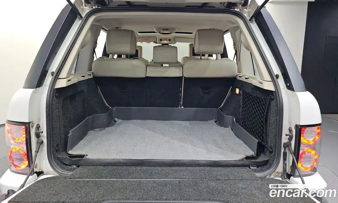 Land Rover Range-Rover 2011 5.0 Автомат в Москве № 541083, фото 20