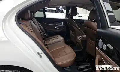 Mercedes-Benz E-Class 2019 2.0 Автомат в Москве № 542651, миниатюра 12