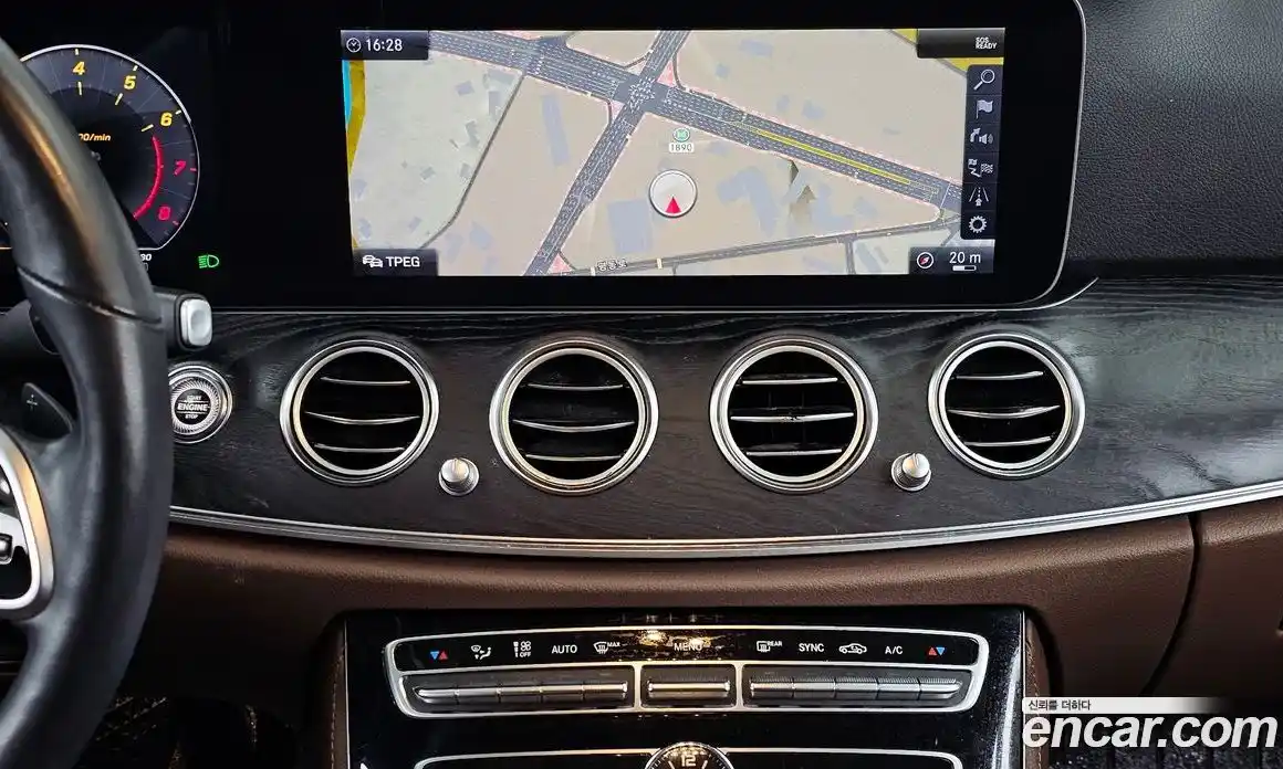 Mercedes-Benz E-Class 2019 2.0 Автомат в Москве № 542651, фото 14