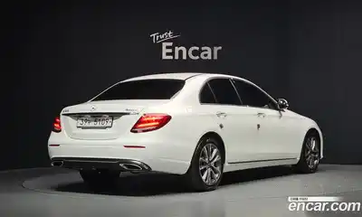 Mercedes-Benz E-Class 2019 2.0 Автомат в Москве № 542651, миниатюра 2